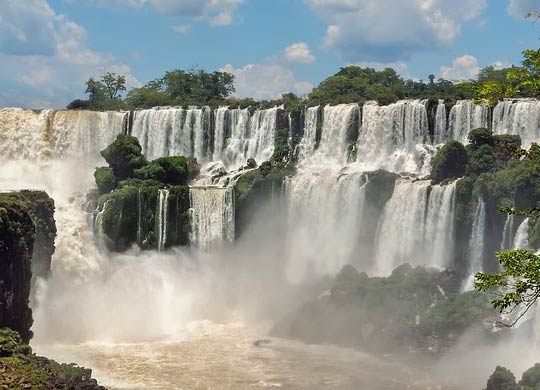 ¡Viajá a Las Cataratas!